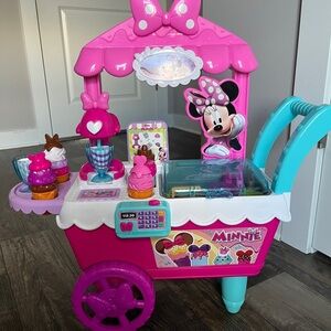 Minnie Mouse Ice Cream Cart